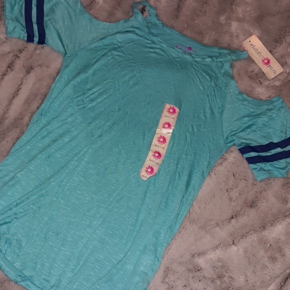 Wishful Park Tops - Cold shoulder top
